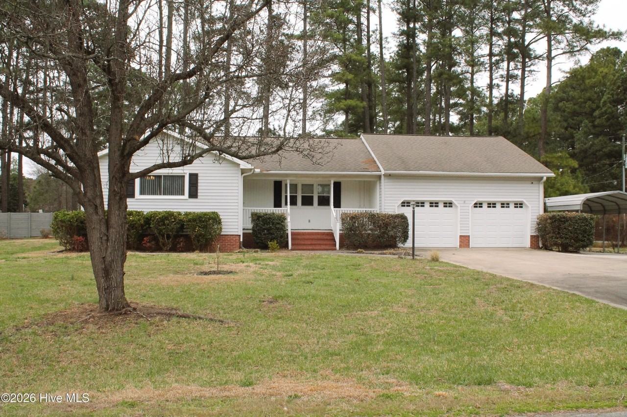 4902 Simpson Dr - Photo 3 of 35