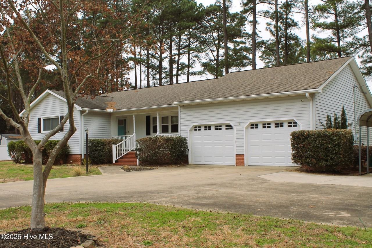 4902 Simpson Dr - Photo 4 of 35