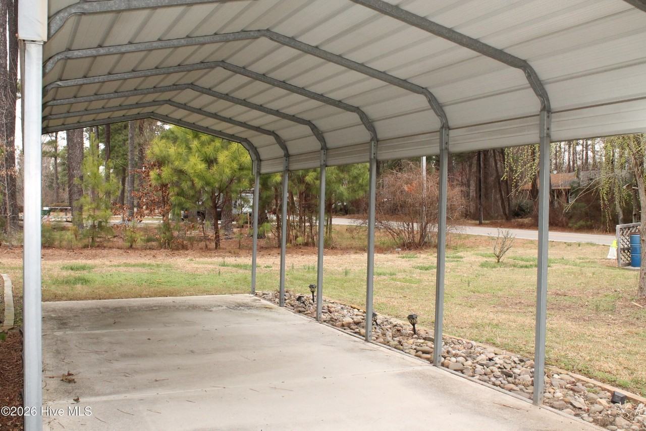 4902 Simpson Dr - Photo 6 of 35