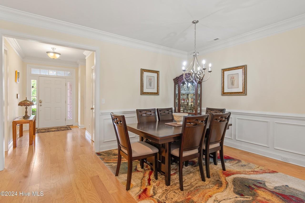 4279 Ashfield Pl - Photo 5 of 41