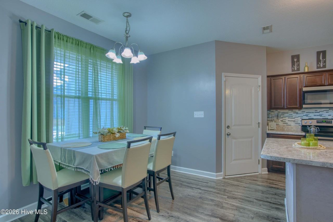 328 Adobe Ln - Photo 4 of 26