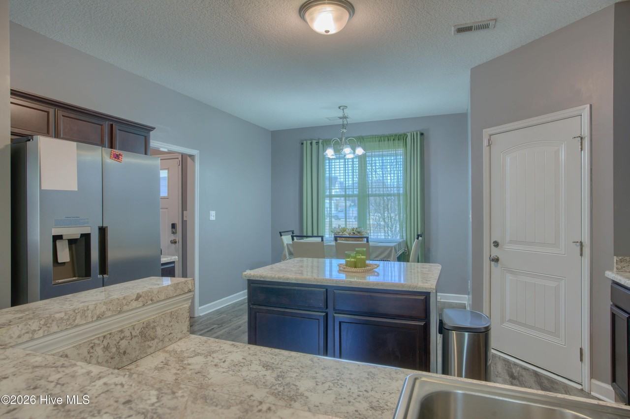 328 Adobe Ln - Photo 6 of 26