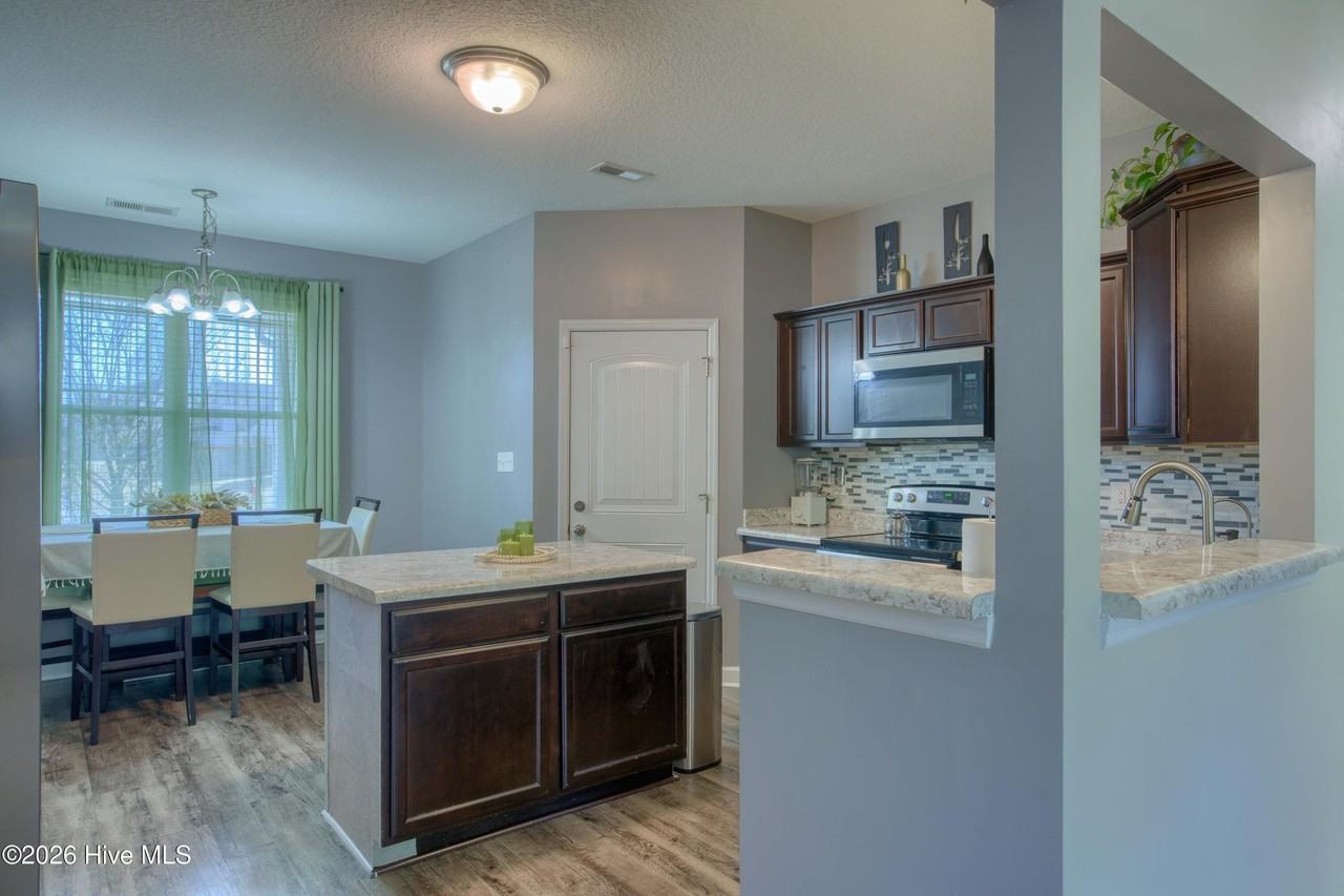 328 Adobe Ln - Photo 7 of 26