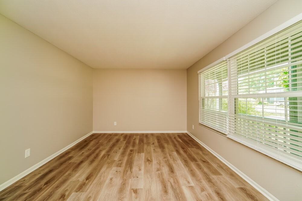 8437 Papillon Ave - Photo 5 of 18