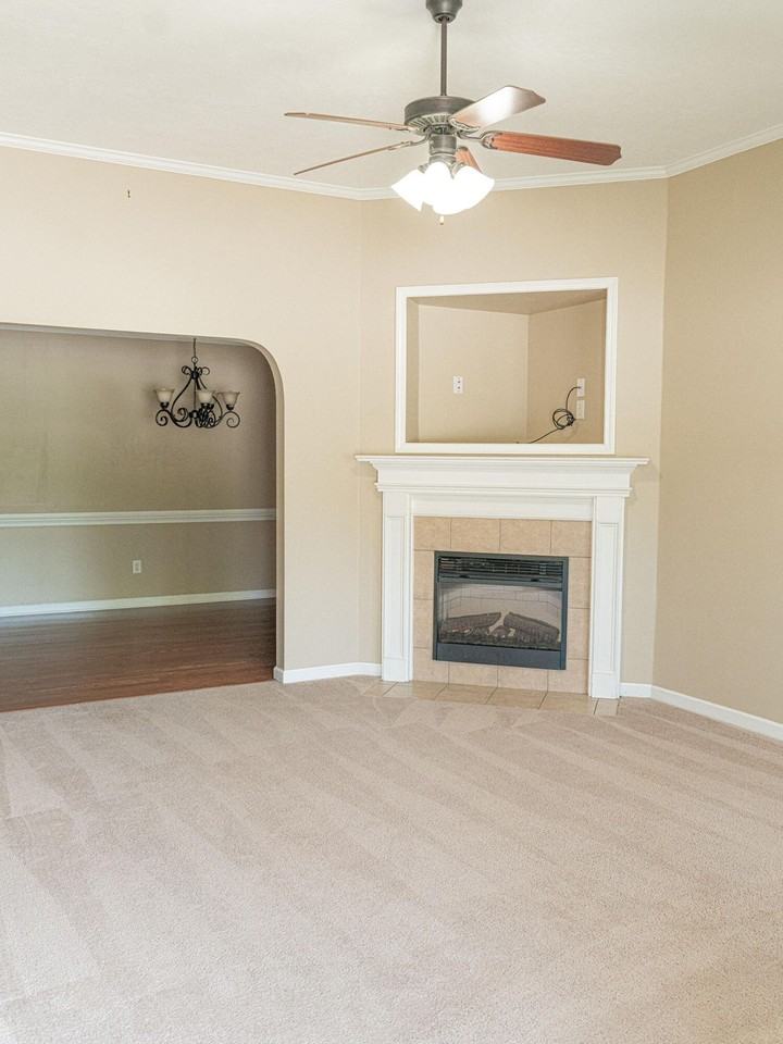 830 Whispering Willow Ct - Photo 5 of 38