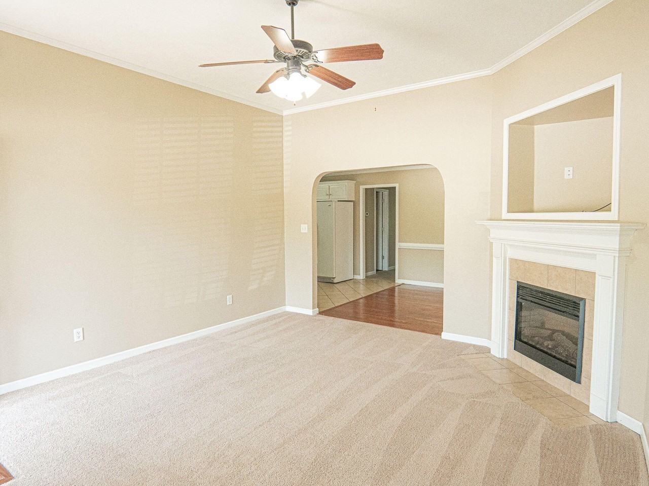 830 Whispering Willow Ct - Photo 7 of 38