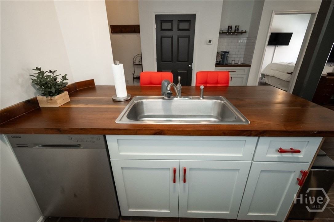 269 N Hull St Apt 202 - Photo 4 of 25