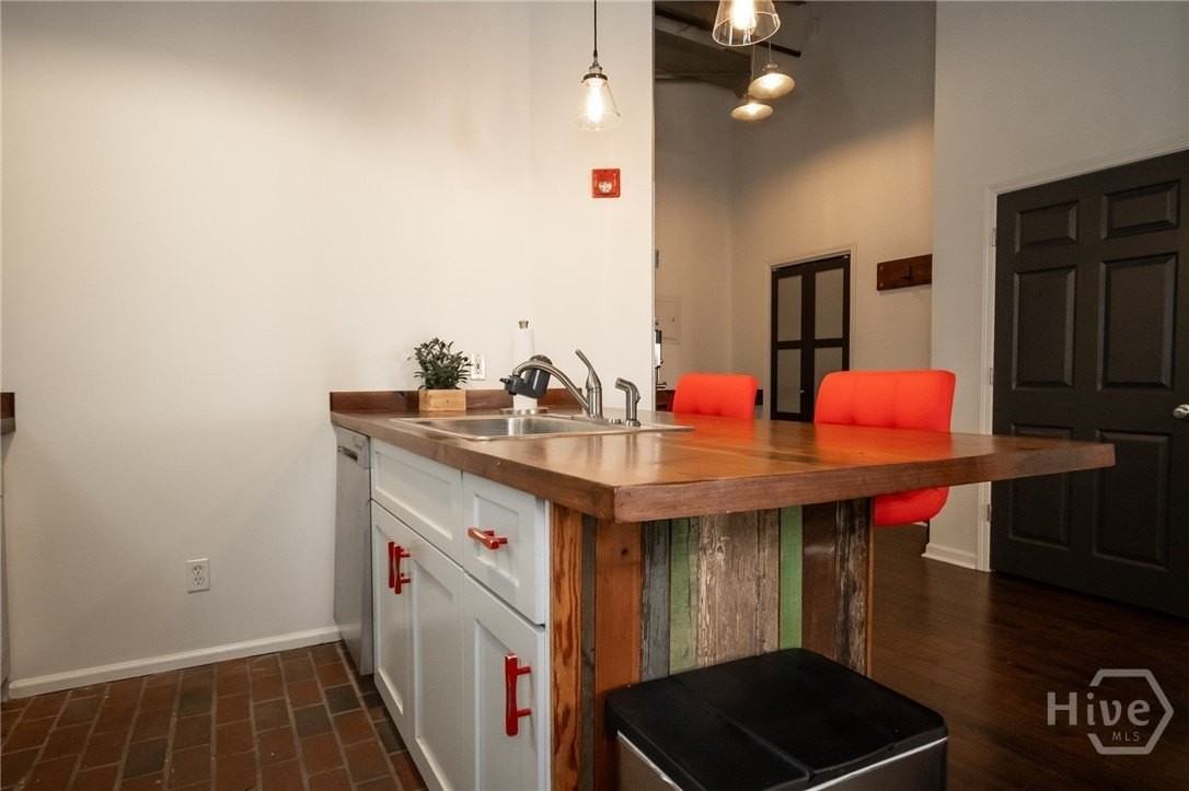 269 N Hull St Apt 202 - Photo 5 of 25