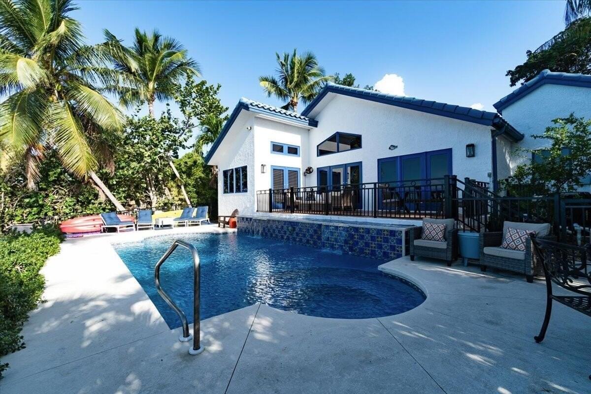 57967 Morton St - Photo 3 of 50