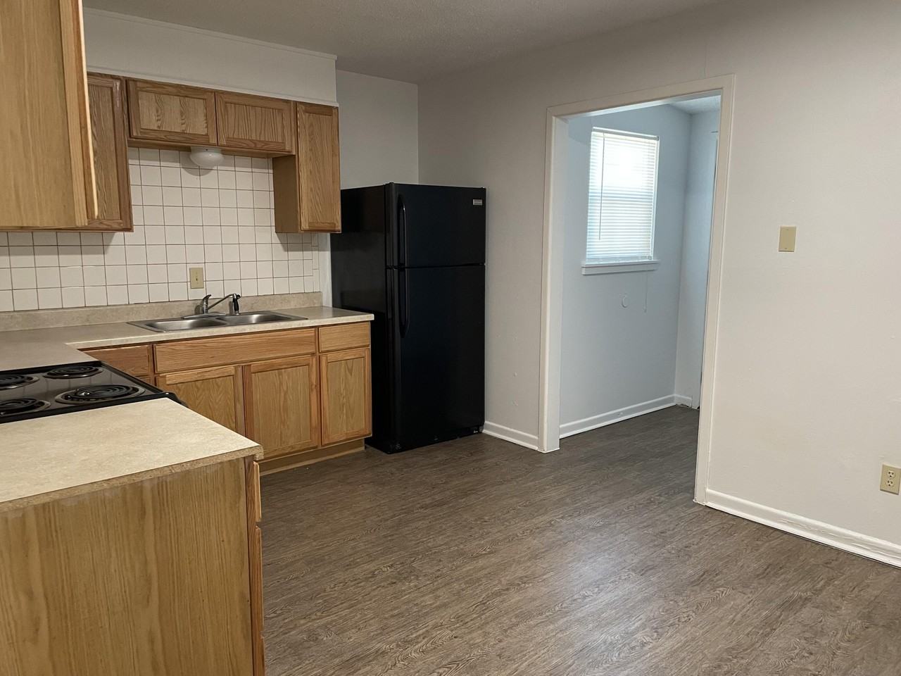 4518 35th St Apt B - Photo 5 of 10