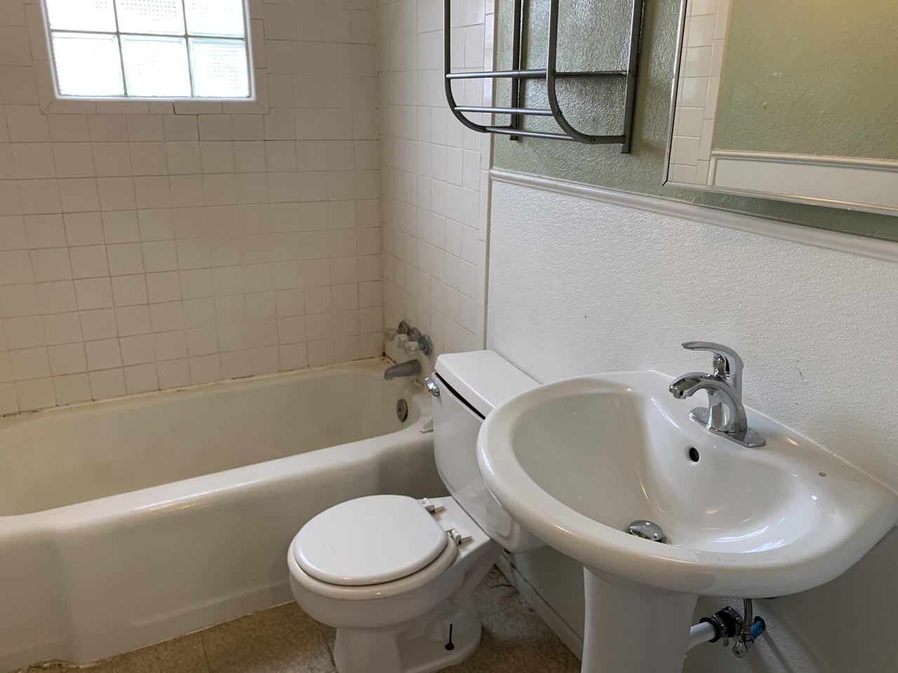 2629 22nd St - Photo 7 of 18