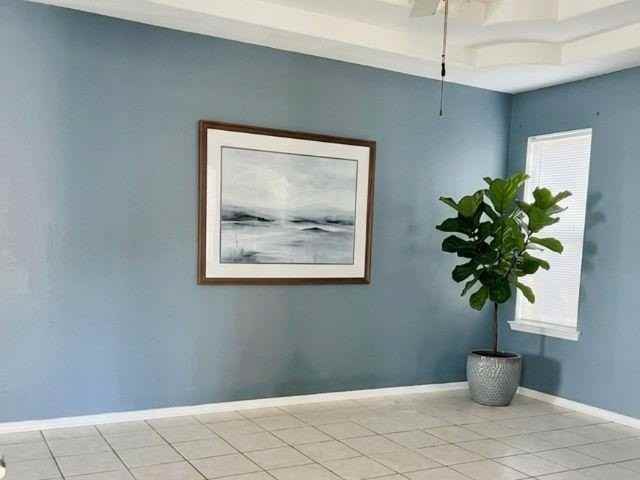 3411 Morelos Dr - Photo 3 of 10