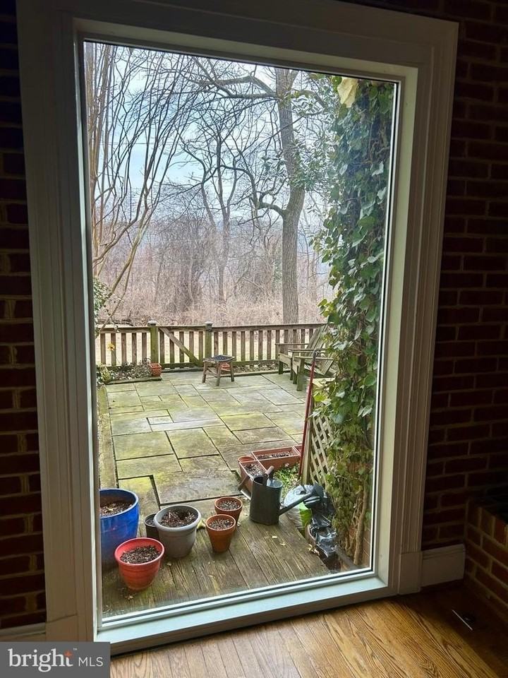 4416 Lingan Rd Nw - Photo 6 of 50