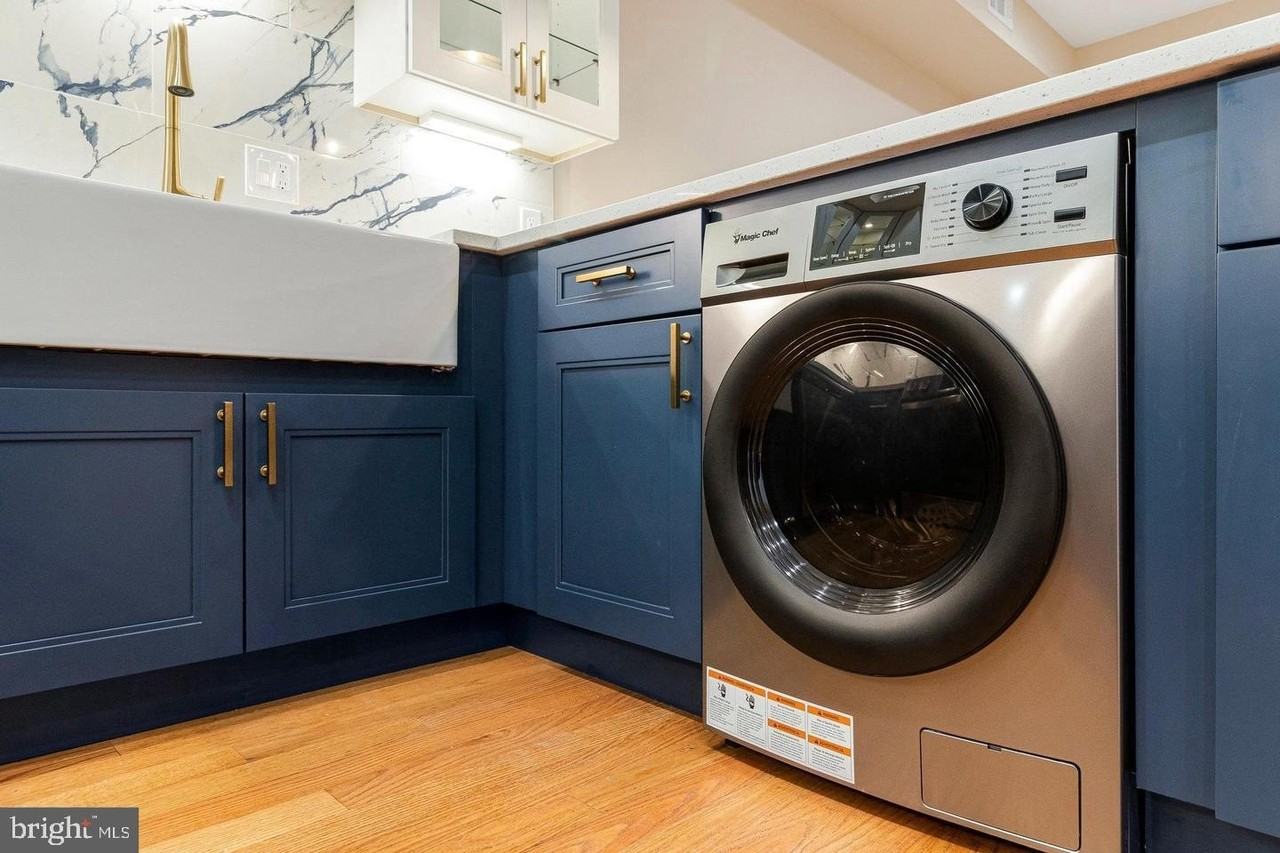 1609 17th St Se - Photo 7 of 19