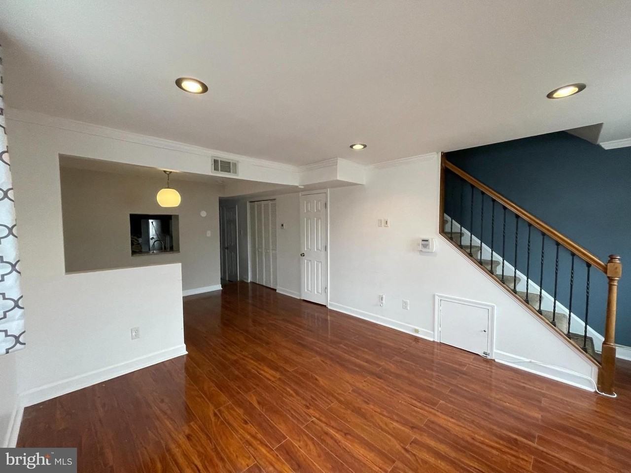 5617 7th Pl S - Photo 3 of 13