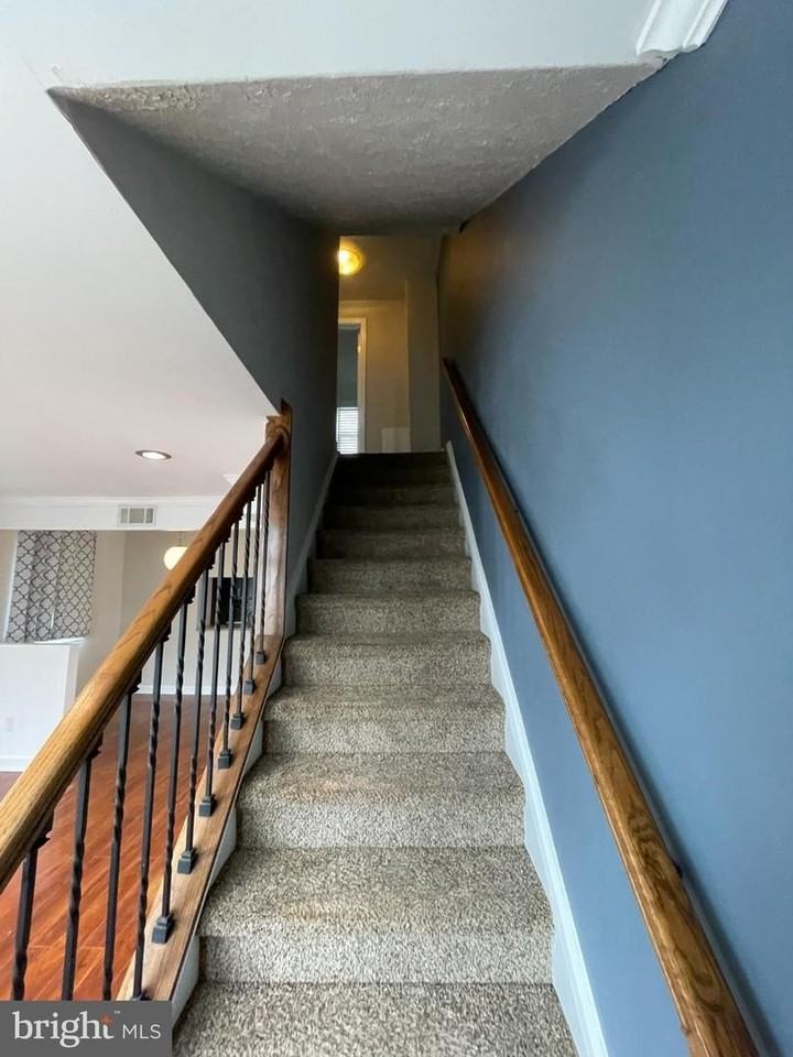 5617 7th Pl S - Photo 6 of 13