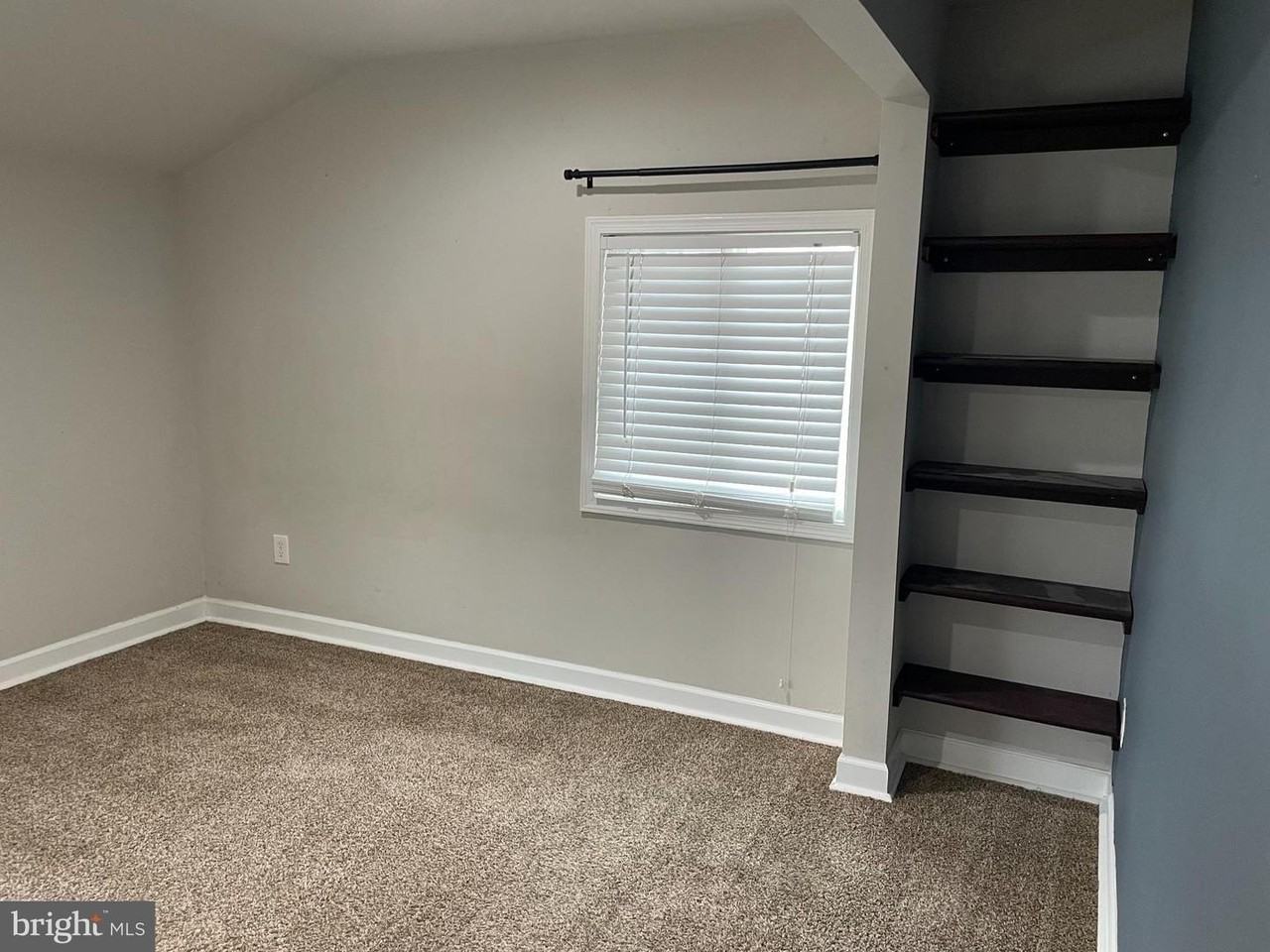 5617 7th Pl S - Photo 7 of 13