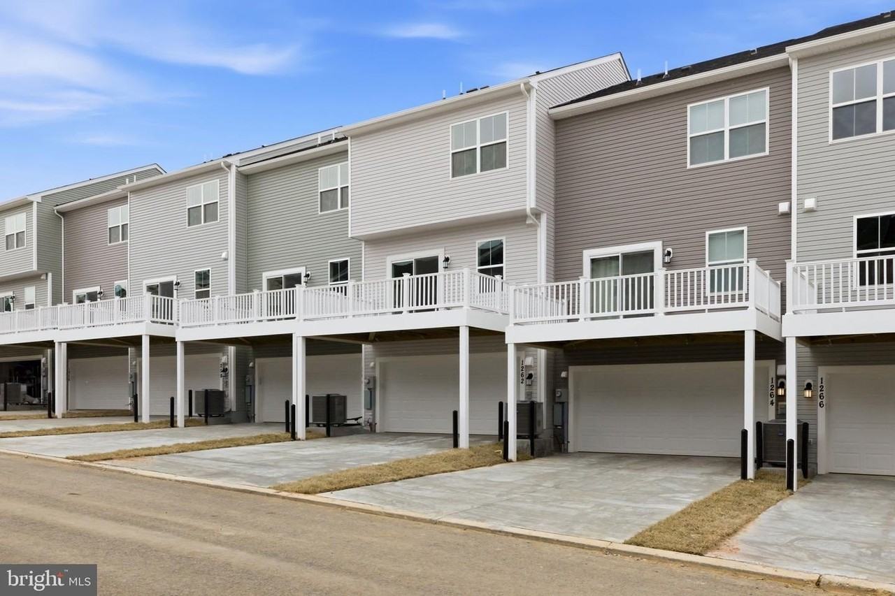 1262 Red Clover Ln - Photo 4 of 50