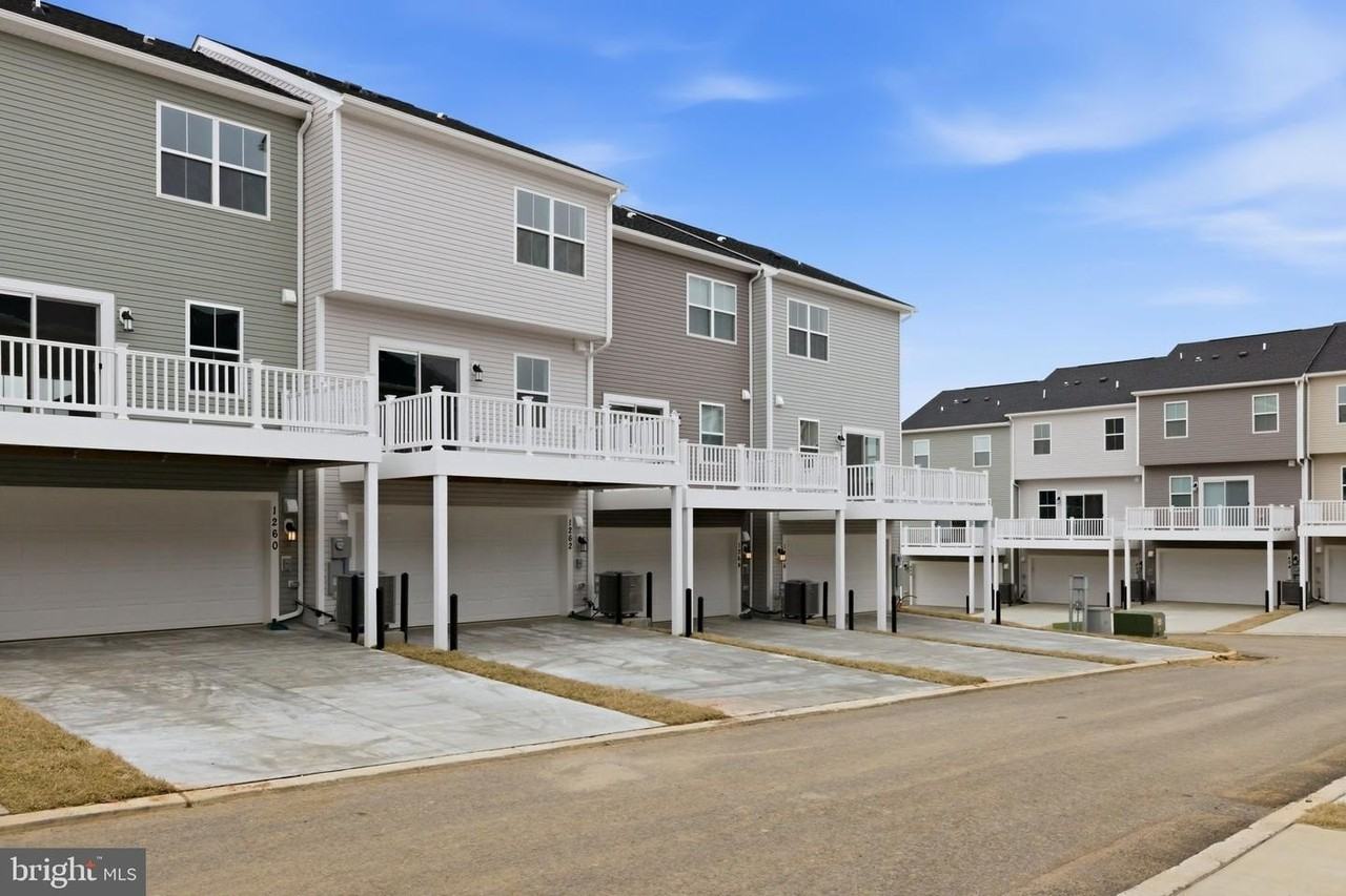 1262 Red Clover Ln - Photo 5 of 50