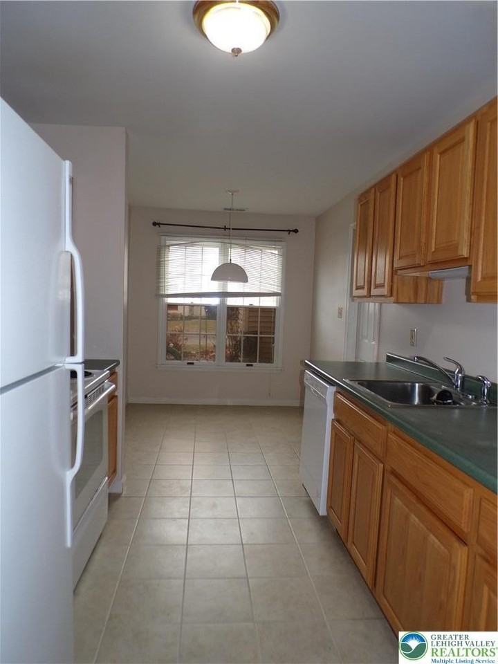 302 Windsor Pl Unit 302 - Photo 6 of 19