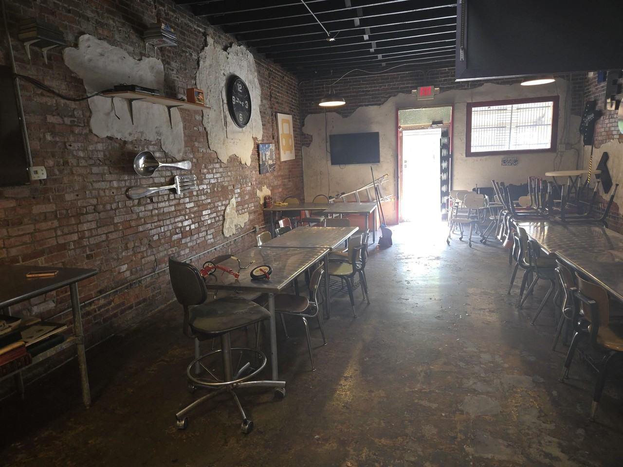 288 S 4th St - Photo 5 of 8