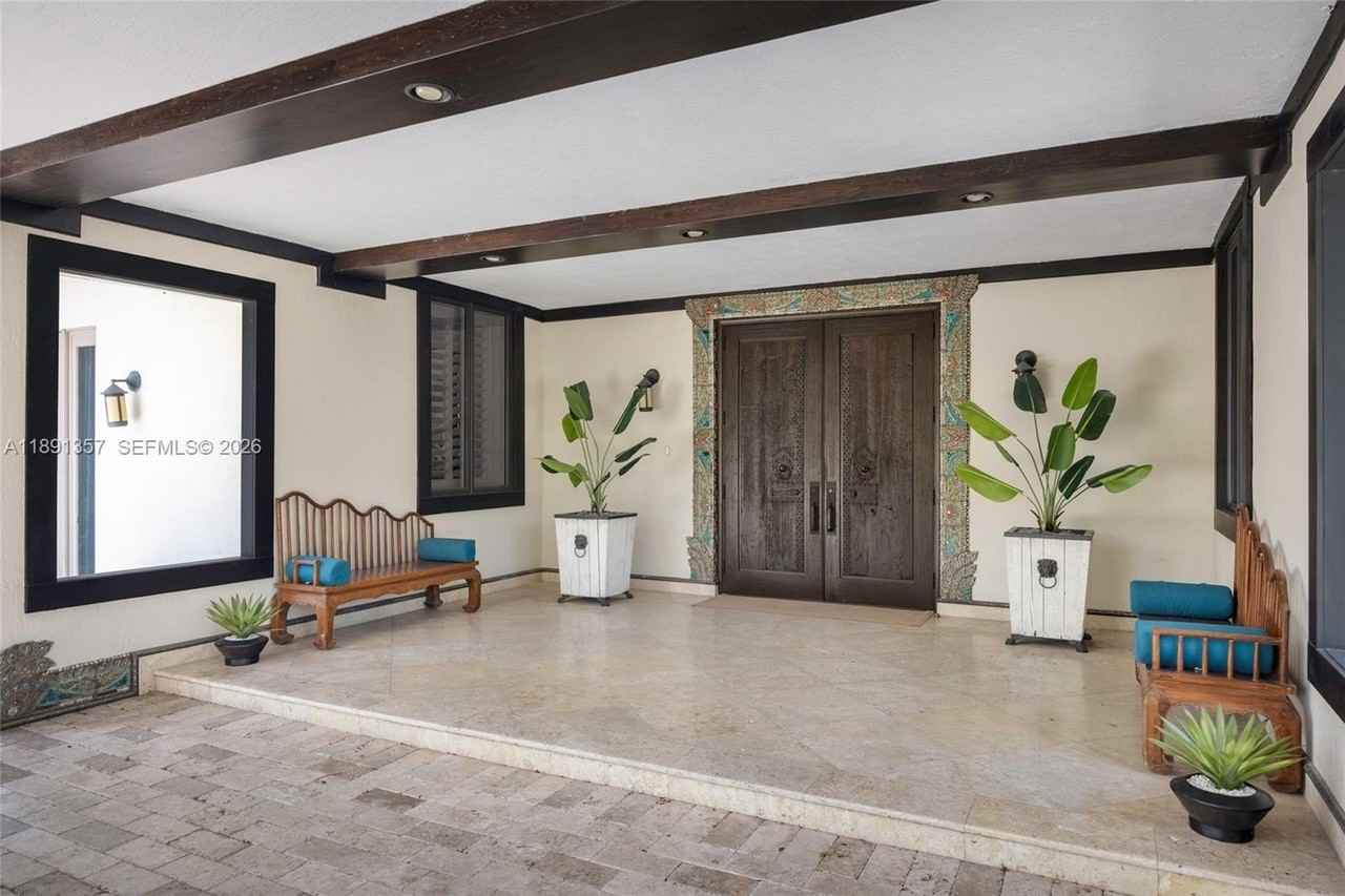 14200 Farmer Rd - Photo 4 of 29