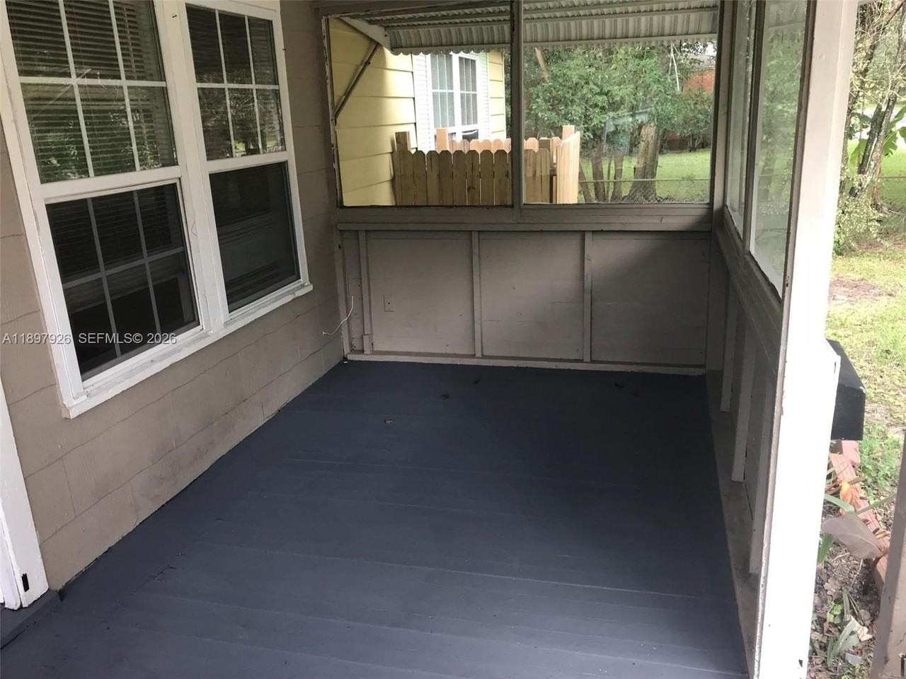 2748 Broadway Ave #0 - Photo 3 of 41