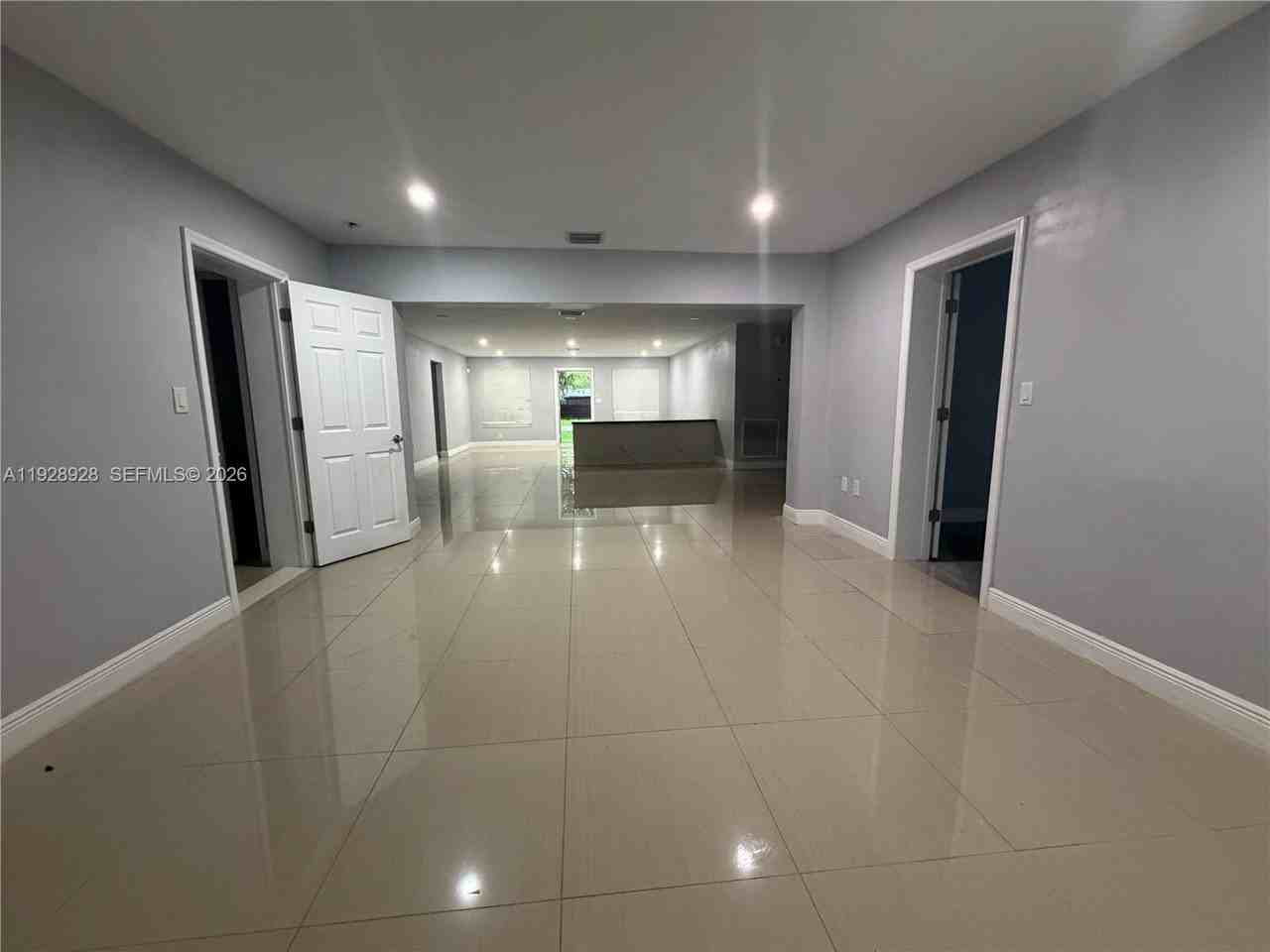 45 Nw 99th St - Photo 7 of 24