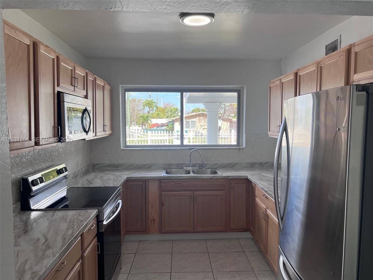 3090 Nw 29th St #A - Photo 6 of 21