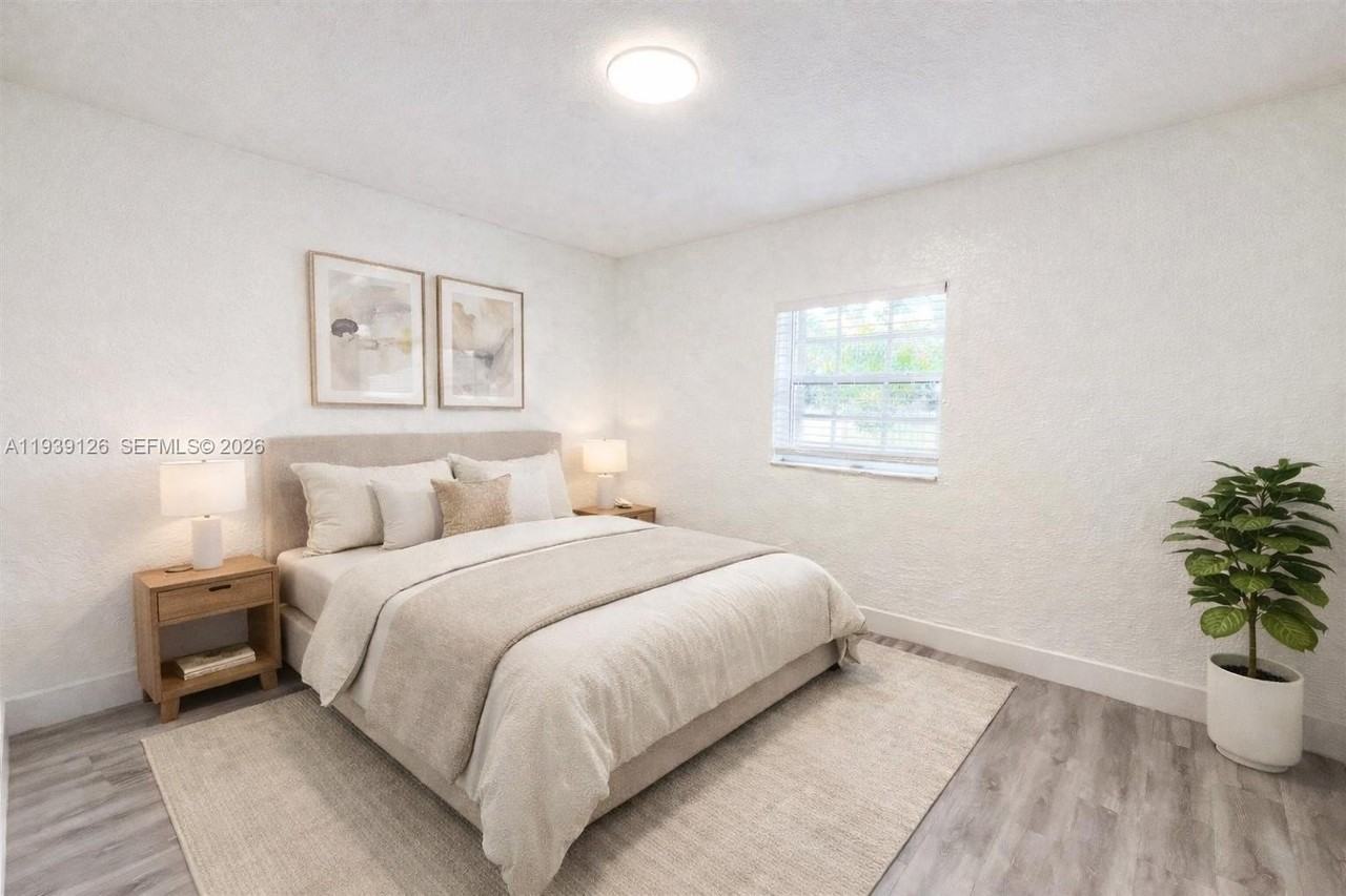 19122 Nw 36th Ave #0 - Photo 3 of 12