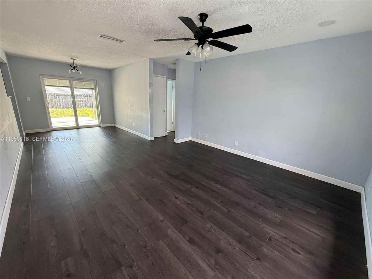 5408 N Andrews Ave #5408 - Photo 4 of 8