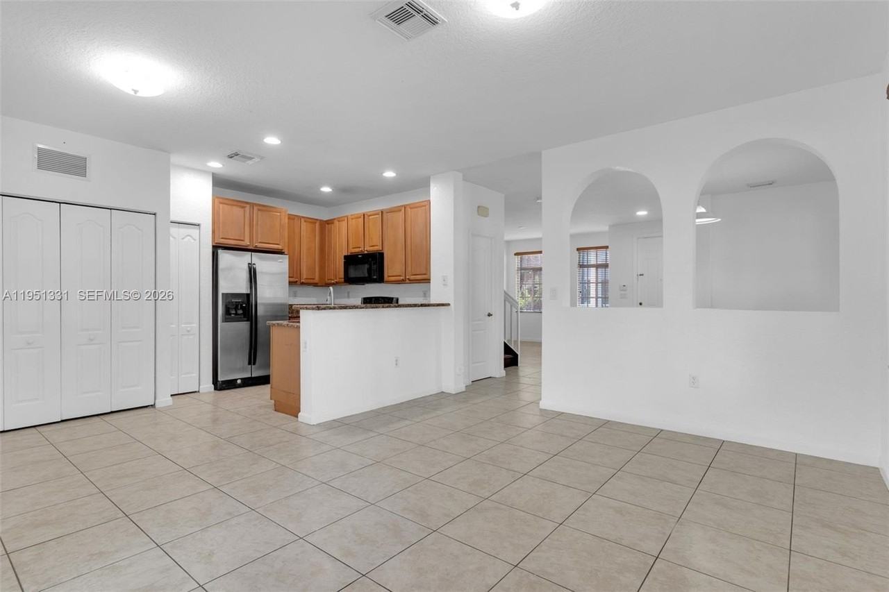 27301 Sw 140th Ct - Photo 7 of 49