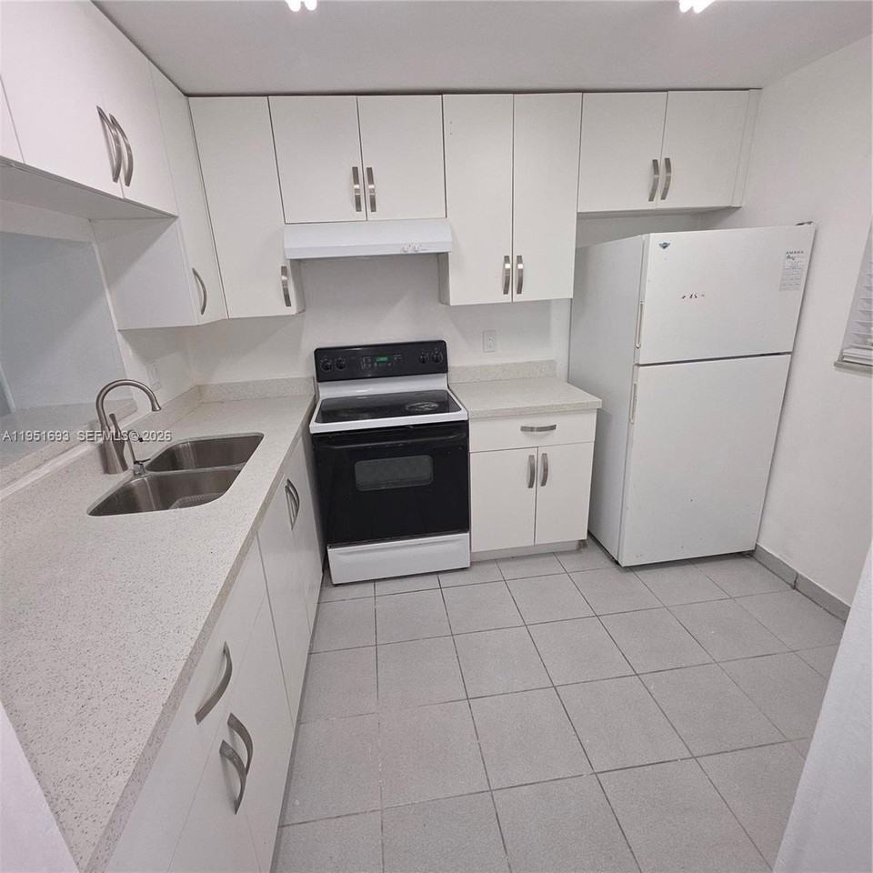 19771 Sw 114th Ave #129 - Photo 2 of 19