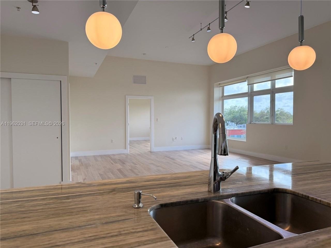 6701 Biscayne Blvd #303 - Photo 5 of 32