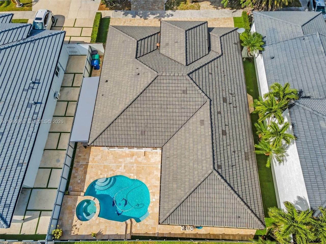 14813 Nw 87th Pl - Photo 3 of 40