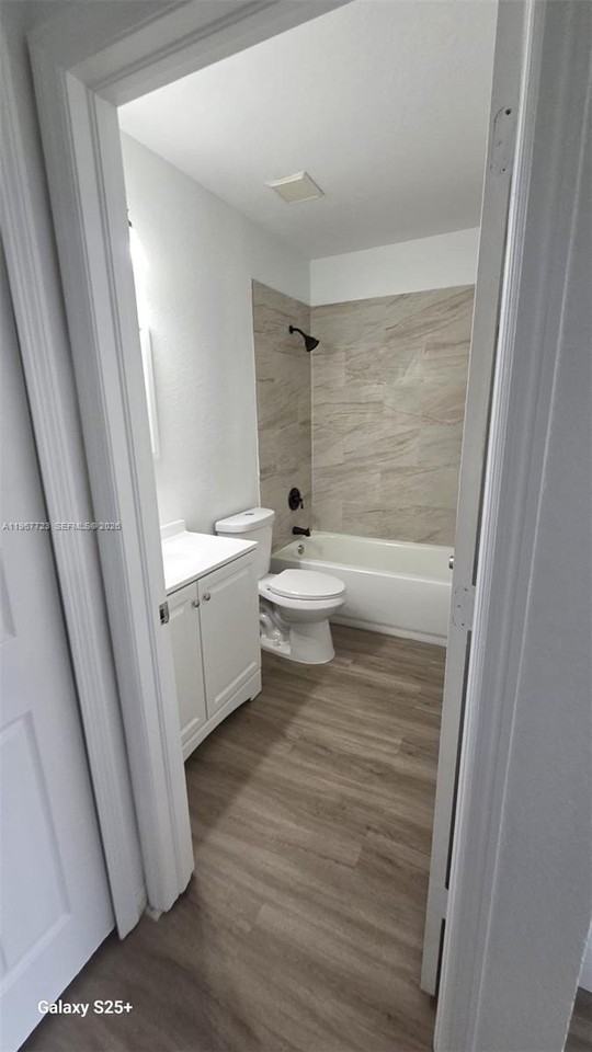 840 Sw 6th Pl #0 - Photo 5 of 10