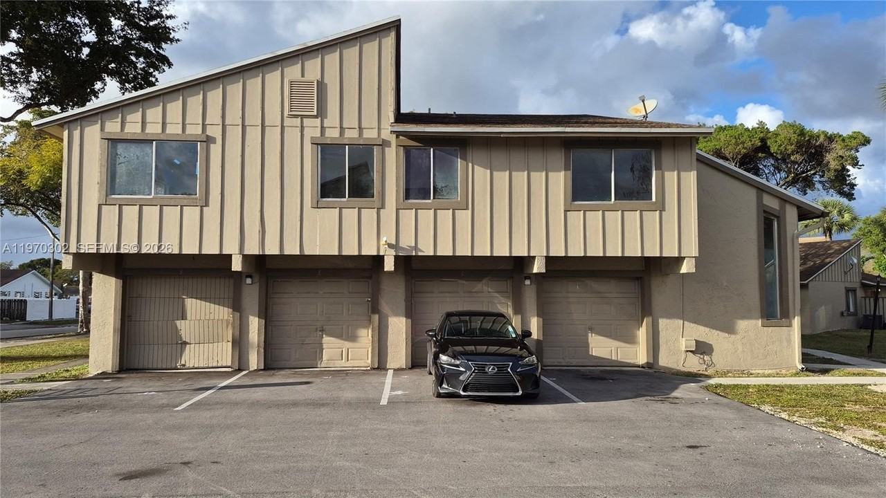 2224 Nw 58th Ave #27E