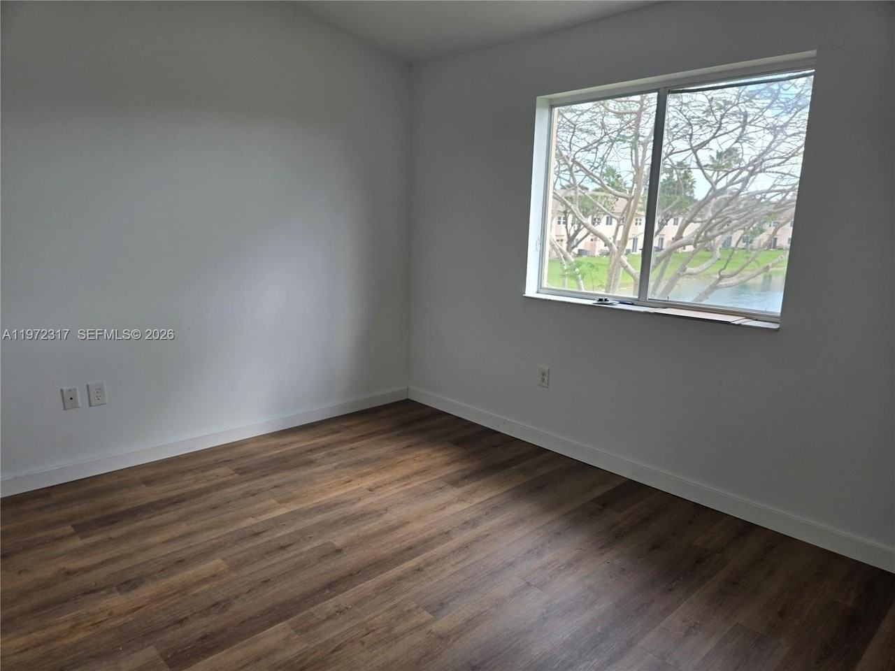 2621 Se 12th Rd #205 - Photo 6 of 7