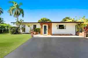 featured image of 1905 Nw 62nd Ter