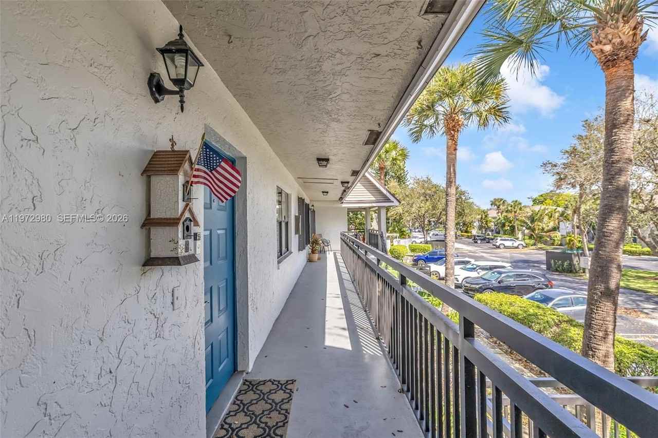 3014 Sw 21st Ter #352C - Photo 3 of 33