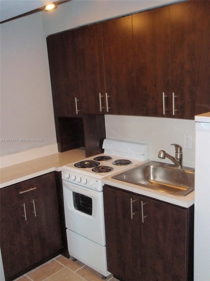 2005 Sans Souci Blvd #104 - Photo 7 of 9