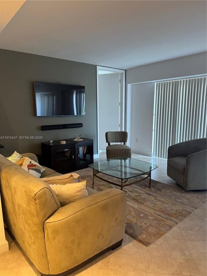 77 Crandon Blvd #9E - Photo 6 of 11