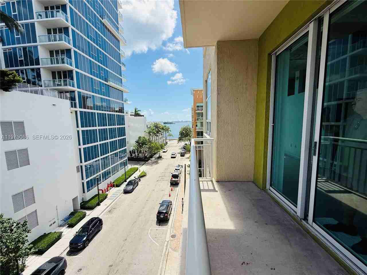 2001 Biscayne Blvd #2402 - Photo 5 of 50