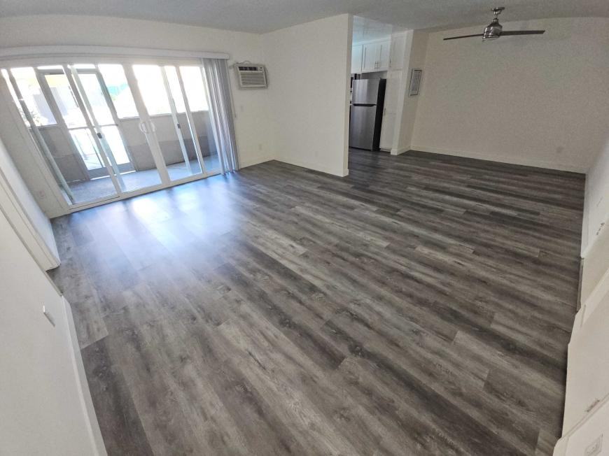 14413 Addison St - Photo 7 of 10