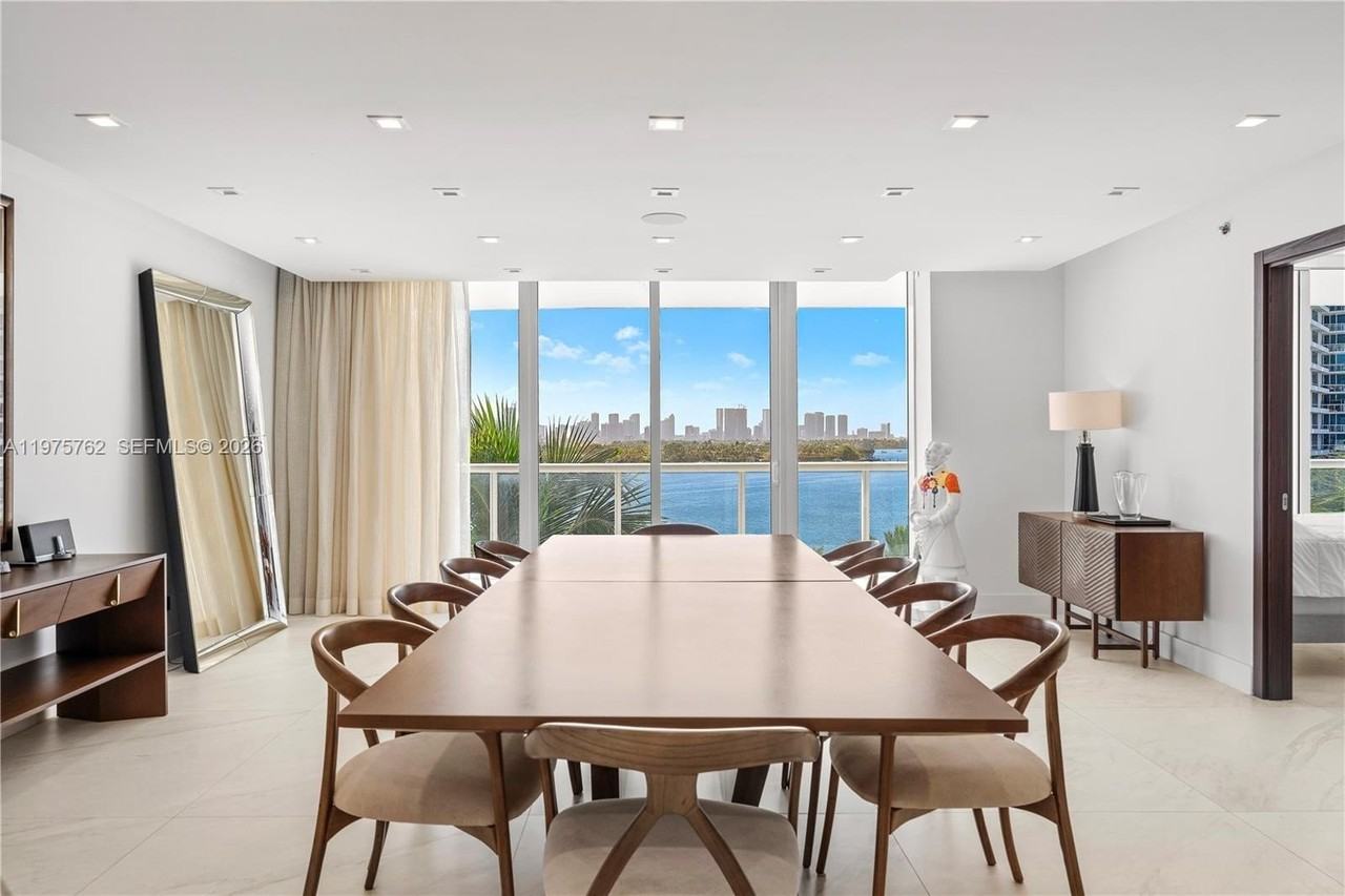 450 Alton Rd #901-902 - Photo 2 of 50