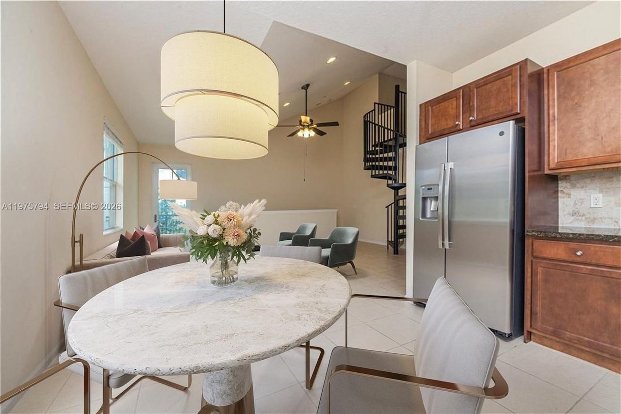 8140 Cascada Isles Dr - Photo 7 of 10