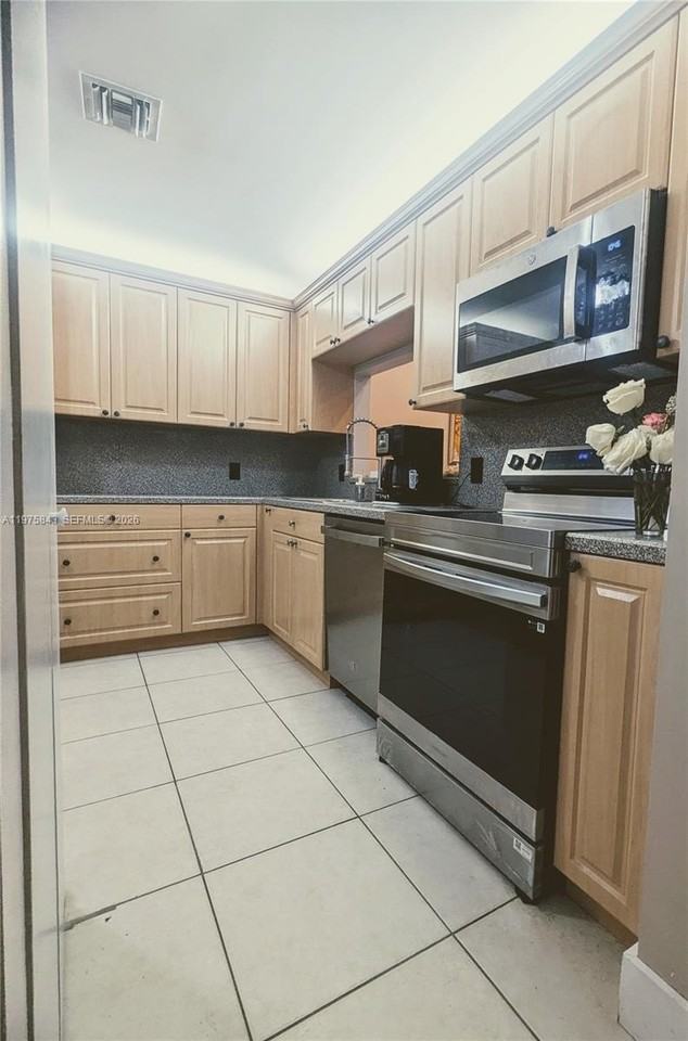 679 Racquet Club Rd #4 - Photo 7 of 20