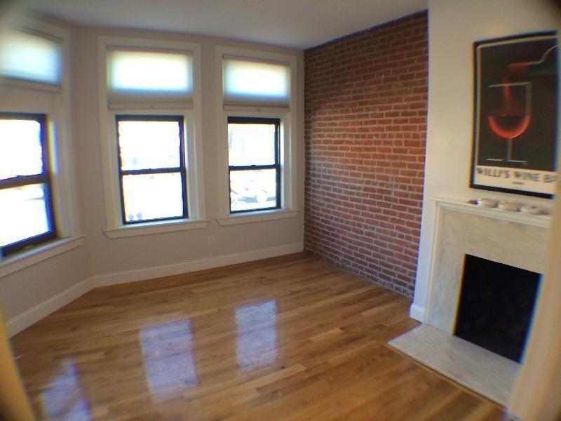 235 Harvard Ave - Photo 7 of 10