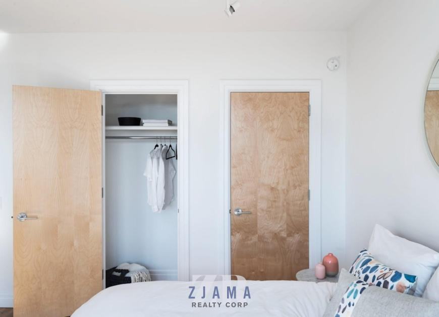 300 Ashland Pl - Photo 5 of 7