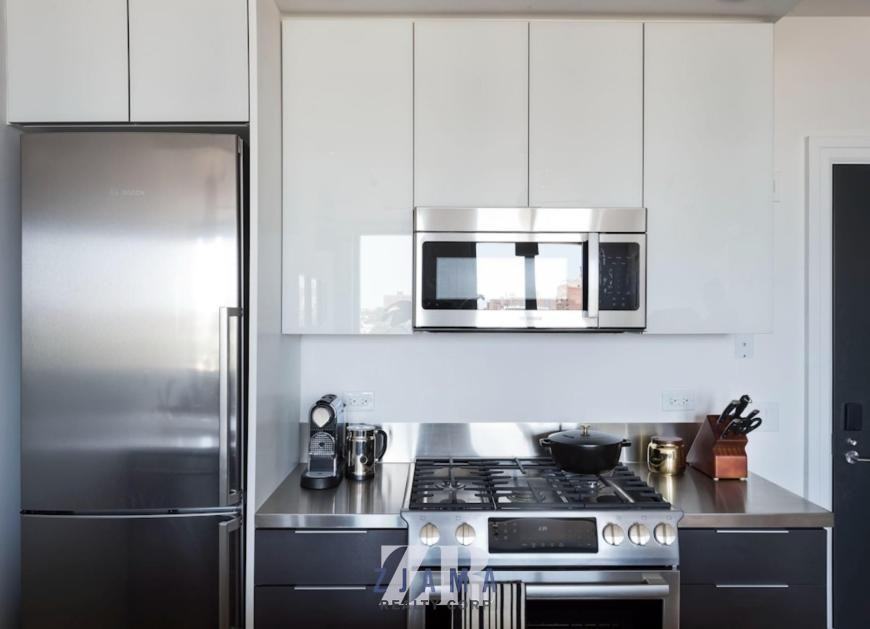 300 Ashland Pl - Photo 3 of 7